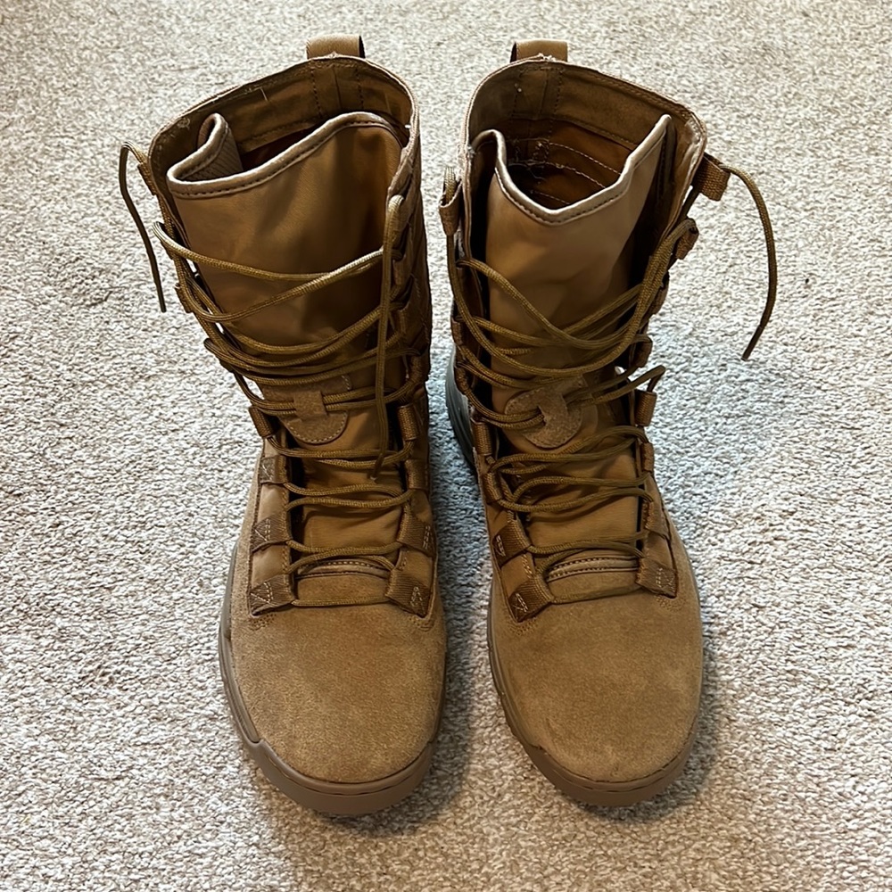 Nike SFB Gen 2 8” leather tactical boot - size 12 - new without tags